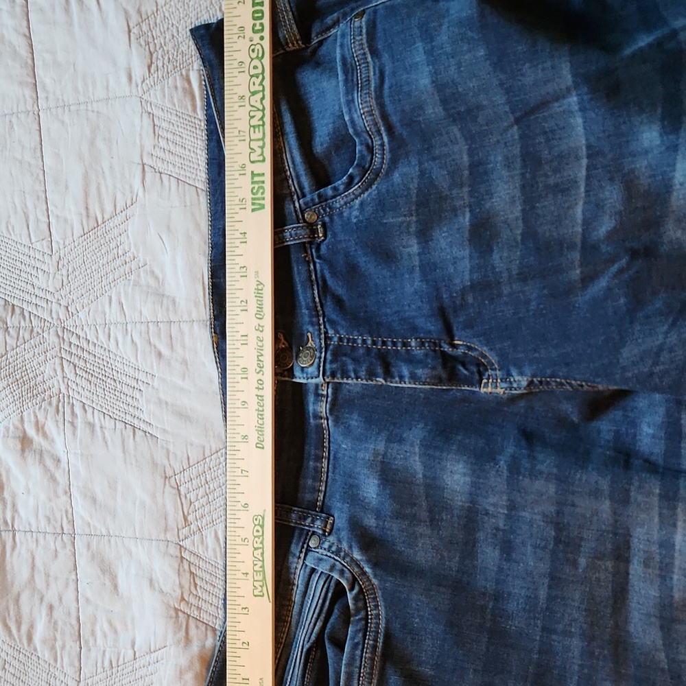 Women's EST. 1946 Denim Hi-rise Blue Jeans. Size 22W - Picture 7 of 8